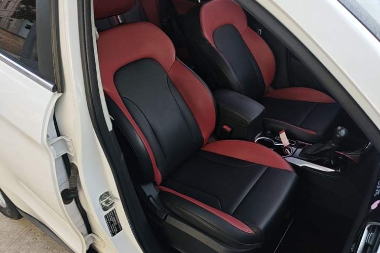 Used Haval H2 2017 Blue Label 1.5T Automatic Two-Wheel Drive Luxury Model Right Front Seat