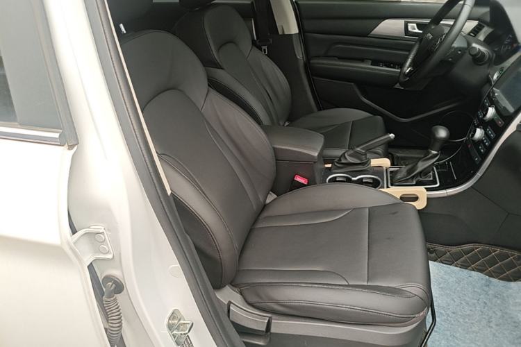 Used Haval H2 2017 Red-Label 1.5T Automatic Two-Wheel Drive Elite Model Right Front Seat