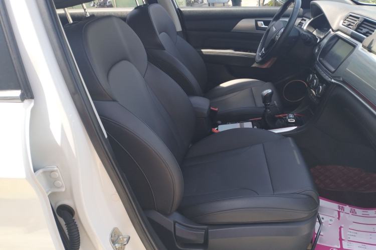 Used Haval H2 2017 Blue Label 1.5T Manual Two-Wheel Drive Luxury Model Right Front Seat
