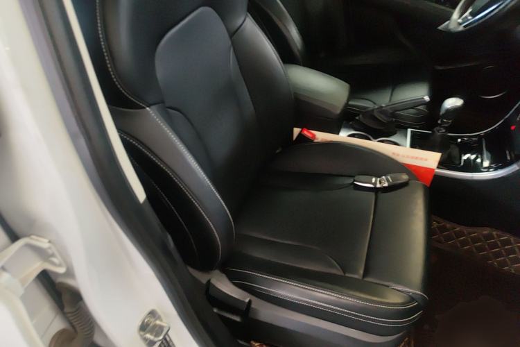 Used Haval H2 2017 Red-Label 1.5T Manual Two-Wheel Drive Comfort Model Right Front Seat