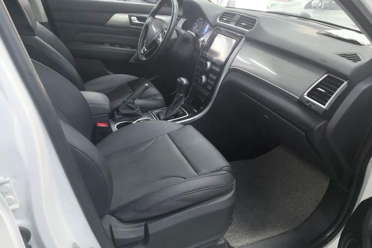 Used Haval H2 2017 Red-Label 1.5T Automatic Two-Wheel Drive Elite Model Right Front Seat
