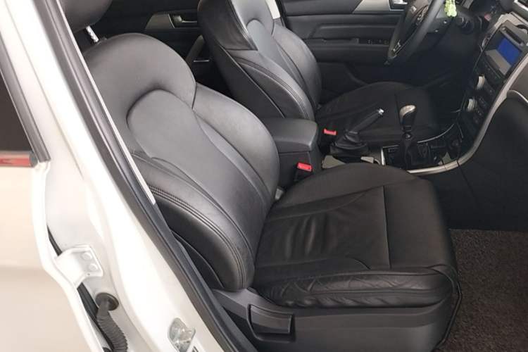 Used Haval H2 2017 Red-Label 1.5T Manual Two-Wheel Drive Comfort Model Right Front Seat