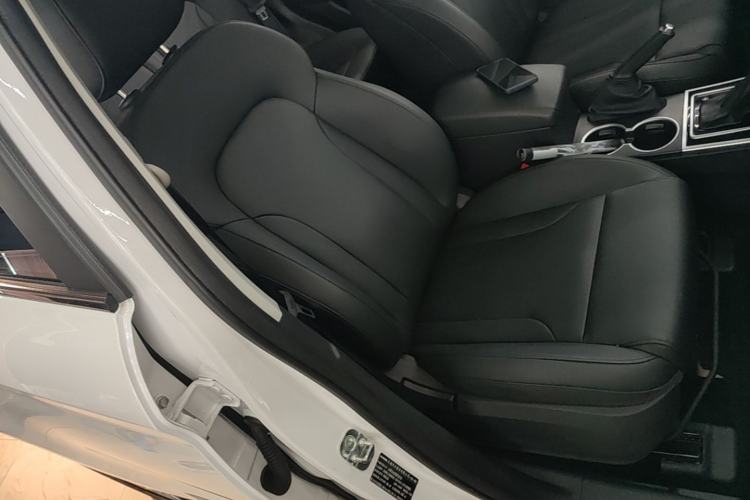 Used Haval H2 2017 Red-Label 1.5T Automatic Two-Wheel Drive Elite Model Right Front Seat