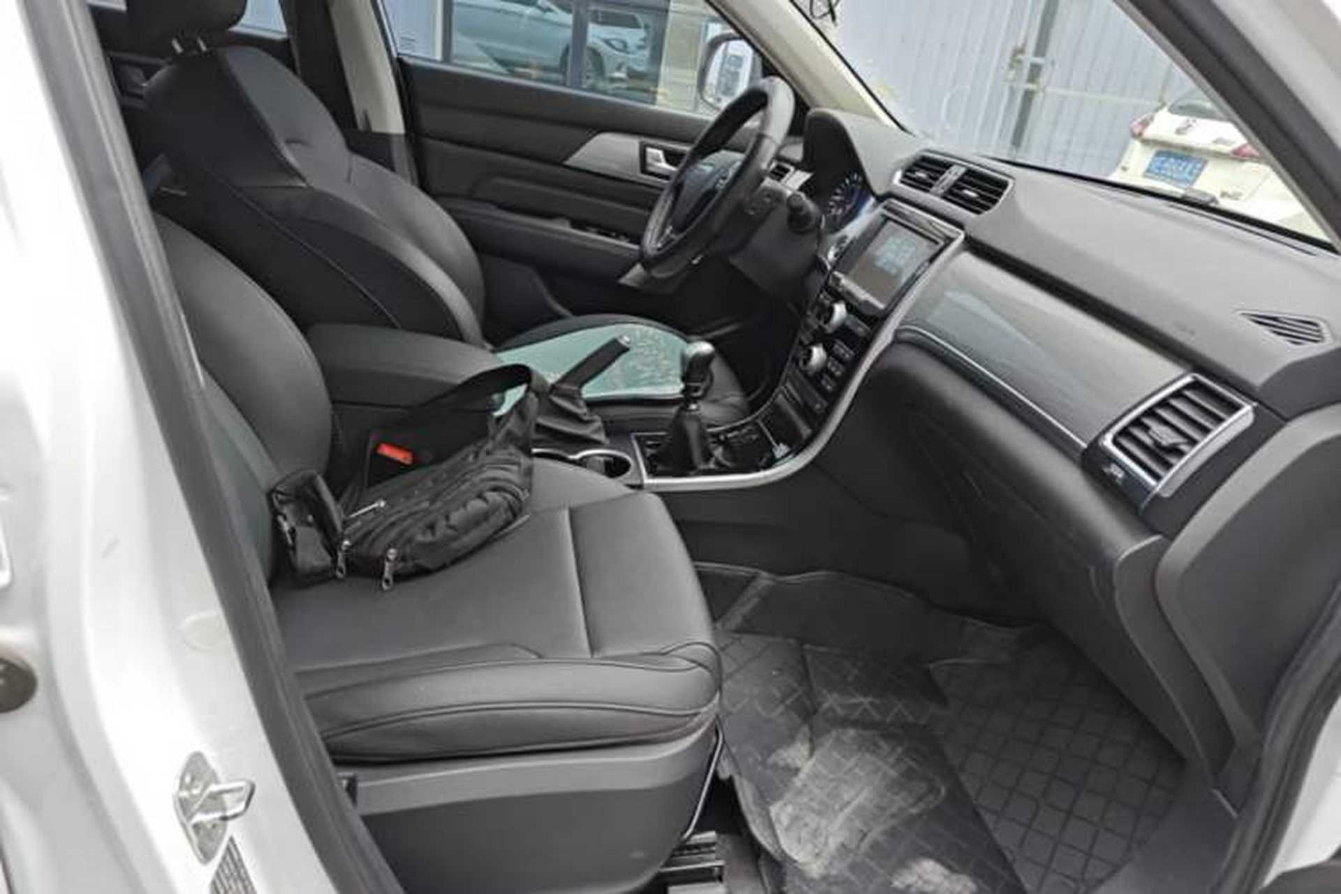 Used Haval H2 2017 Red-Label 1.5T Manual Two-Wheel-Drive Elite Model Right Front Seat