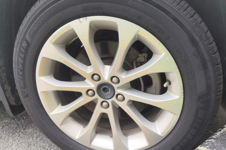Used Haval H2 2017 Red-Label 1.5T Manual Two-Wheel-Drive Elite Model Right Front Wheel Hub