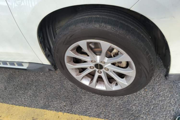 Used Haval H2 2017 Blue Label 1.5T Automatic Two-Wheel Drive Luxury Model Right Front Wheel Hub