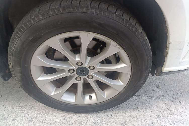 Used Haval H2 2017 Red-Label 1.5T Automatic Two-Wheel Drive Elite Model Right Front Wheel Hub