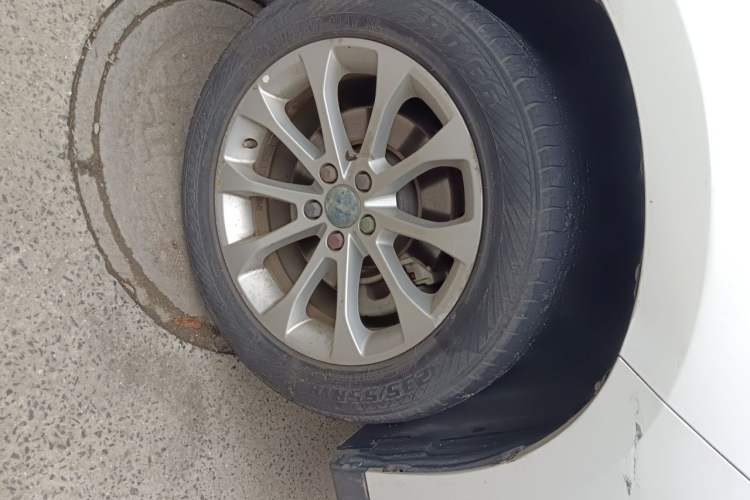 Used Haval H2 2017 Blue Label 1.5T Automatic Two-Wheel Drive Luxury Model Right Front Wheel Hub
