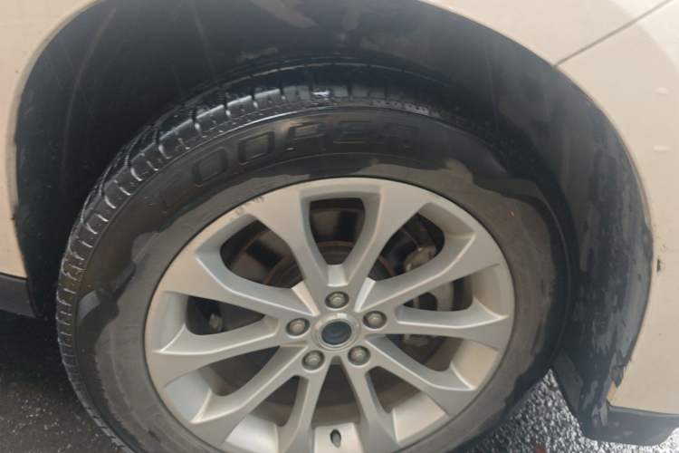 Used Haval H2 2017 Blue Label 1.5T Manual Two-Wheel Drive Luxury Model Right Front Wheel Hub