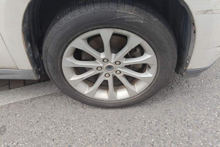 Used Haval H2 2017 Blue Label 1.5T Automatic Two-Wheel Drive Luxury Model Right Front Wheel Hub