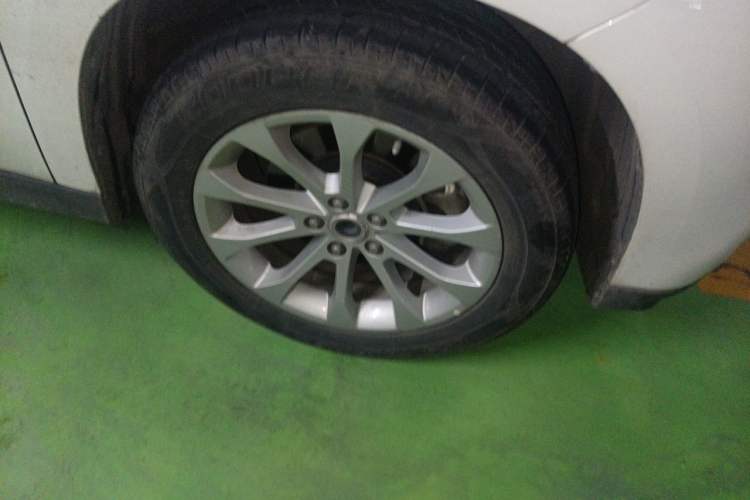 Used Haval H2 2017 Blue Label 1.5T Automatic Two-Wheel Drive Luxury Model Right Front Wheel Hub