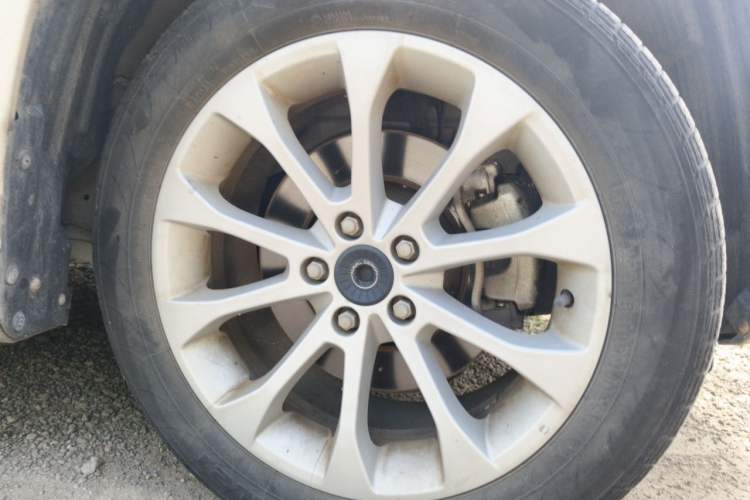 Used Haval H2 2017 Red-Label 1.5T Automatic Two-Wheel Drive Elite Model Right Front Wheel Hub