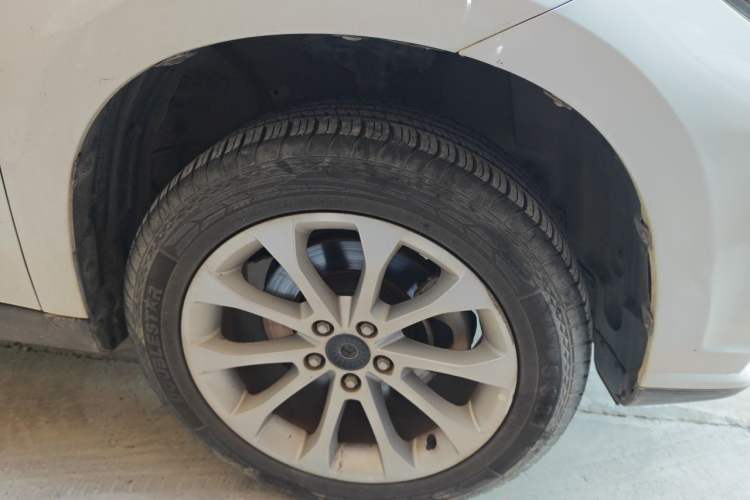 Used Haval H2 2017 Red-Label 1.5T Manual Two-Wheel Drive Comfort Model Right Front Wheel Hub