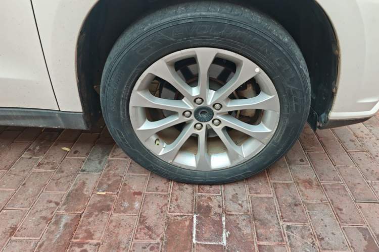 Used Haval H2 2017 Red-Label 1.5T Manual Two-Wheel Drive Comfort Model Right Front Wheel Hub