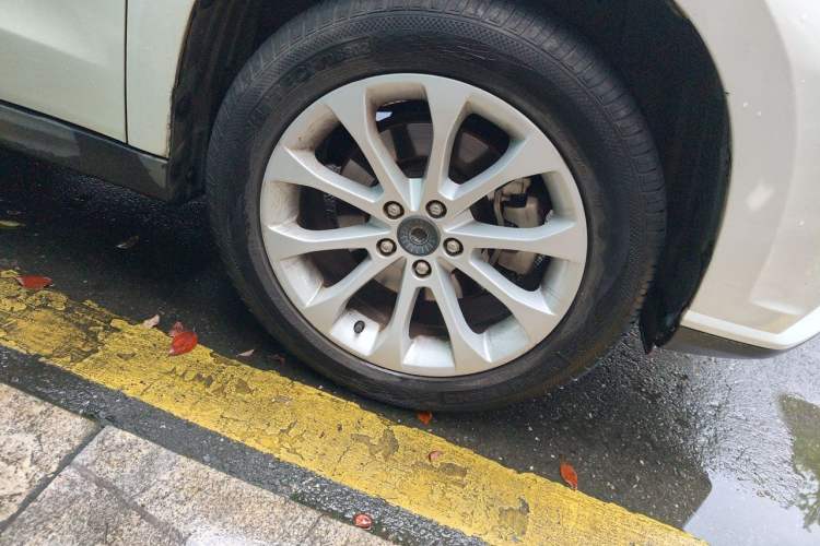 Used Haval H2 2017 Red-Label 1.5T Automatic Two-Wheel Drive Luxury Model Right Front Wheel Hub