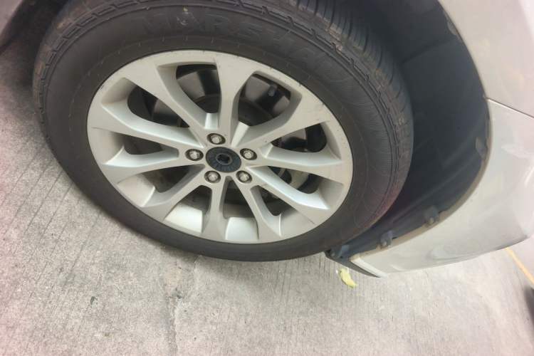 Used Haval H2 2017 Red-Label 1.5T Automatic Two-Wheel Drive Luxury Model Right Front Wheel Hub