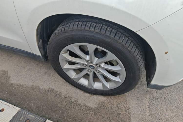 Used Haval H2 2017 Blue Label 1.5T Automatic Two-Wheel Drive Luxury Model Right Front Wheel Hub