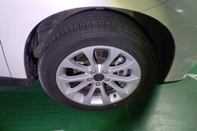 Used Haval H2 2017 Red-Label 1.5T Automatic Two-Wheel Drive Luxury Model Right Front Wheel Hub