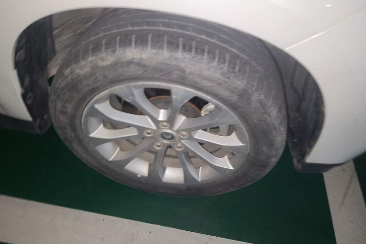 Used Haval H2 2017 Blue Label 1.5T Automatic Two-Wheel Drive Luxury Model Right Front Wheel Hub