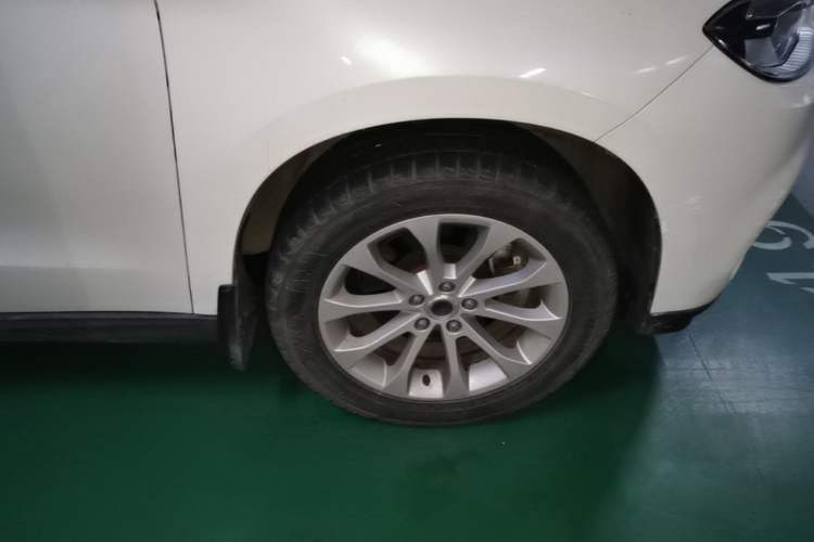 Used Haval H2 2017 Blue Label 1.5T Manual Two-Wheel Drive Luxury Model Right Front Wheel Hub
