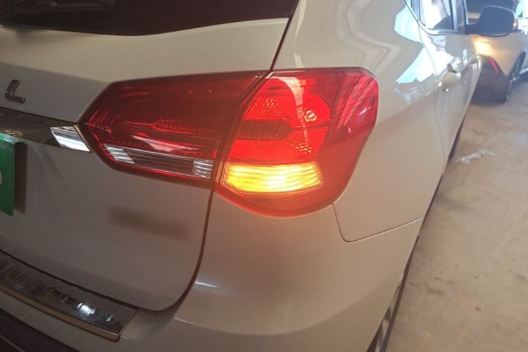 Used Haval H2 2017 Blue Label 1.5T Automatic Two-Wheel Drive Elite Model Right Rear Taillight
