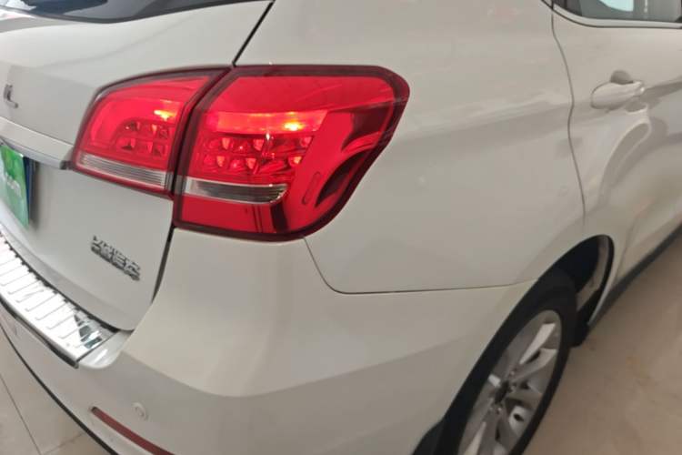 Used Haval H2 2017 Red-Label 1.5T Automatic Two-Wheel Drive Luxury Model Right Rear Taillight