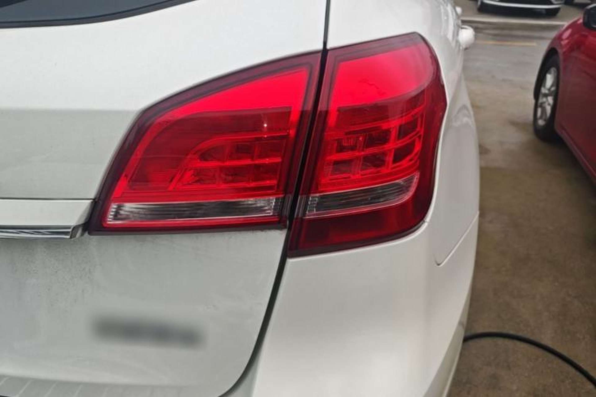 Used Haval H2 2017 Red-Label 1.5T Manual Two-Wheel Drive Luxury Model Right Rear Taillight