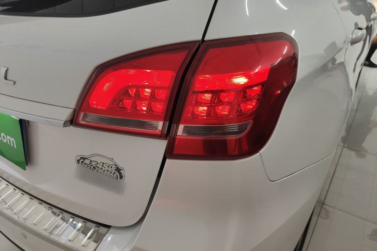 Used Haval H2 2017 Red-Label 1.5T Automatic Two-Wheel Drive Elite Model Right Rear Taillight