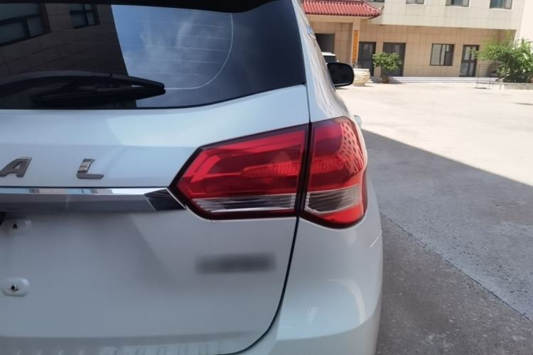 Used Haval H2 2017 Blue Label 1.5T Manual Two-Wheel Drive Elite Model Right Rear Taillight