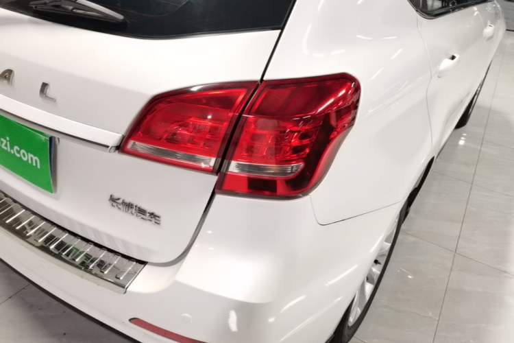 Used Haval H2 2017 Red-Label 1.5T Automatic Two-Wheel Drive Elite Model Right Rear Taillight