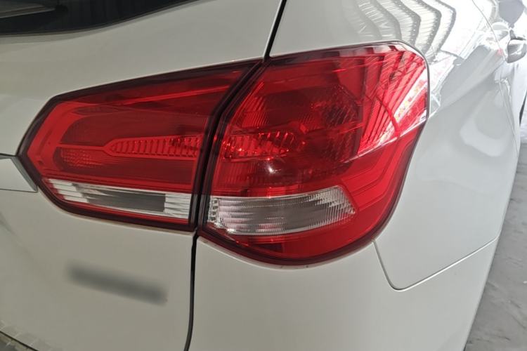 Used Haval H2 2017 Blue Label 1.5T Automatic Two-Wheel Drive Luxury Model Right Rear Taillight