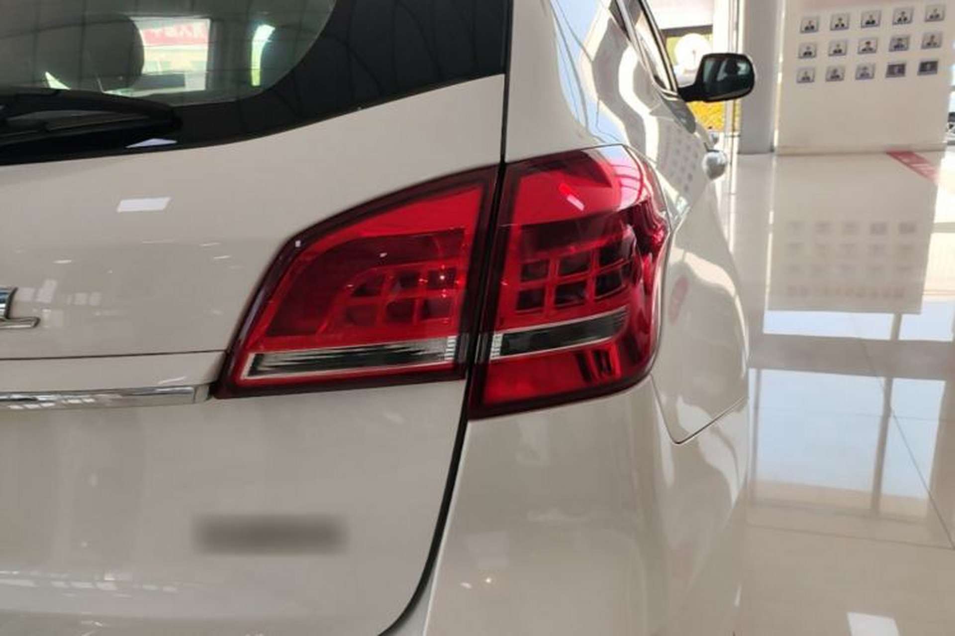 Used Haval H2 2017 Red-Label 1.5T Automatic Two-Wheel Drive Elite Model Right Rear Taillight