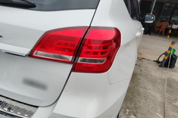 Used Haval H2 2017 Red-Label 1.5T Automatic Two-Wheel Drive Luxury Model Right Rear Taillight