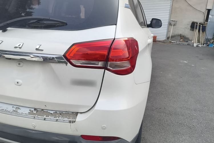 Used Haval H2 2017 Blue Label 1.5T Manual Two-Wheel Drive Elite Model Right Rear Taillight
