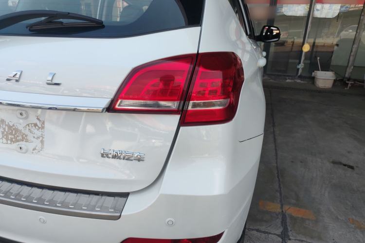 Used Haval H2 2017 Red-Label 1.5T Automatic Two-Wheel Drive Luxury Model Right Rear Taillight