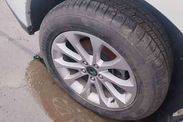 Used Haval H2 2017 Red-Label 1.5T Automatic Two-Wheel Drive Luxury Model Right Rear Wheel Hub