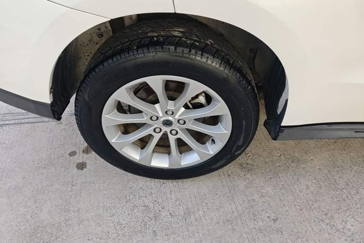 Used Haval H2 2017 Blue Label 1.5T Automatic Two-Wheel Drive Luxury Model Right Rear Wheel Hub