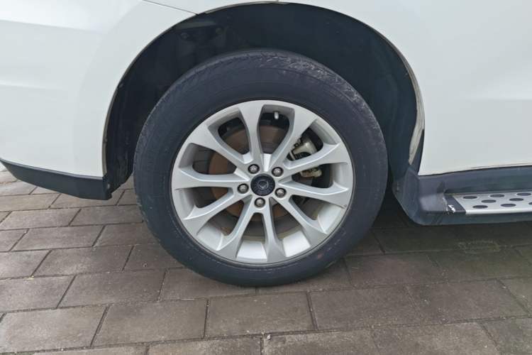 Used Haval H2 2017 Red-Label 1.5T Manual Two-Wheel-Drive Elite Model Right Rear Wheel Hub