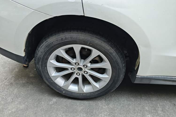 Used Haval H2 2017 Blue Label 1.5T Manual Two-Wheel Drive Elite Model Right Rear Wheel Hub