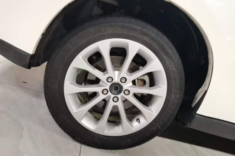 Used Haval H2 2017 Red-Label 1.5T Automatic Two-Wheel Drive Elite Model Right Rear Wheel Hub