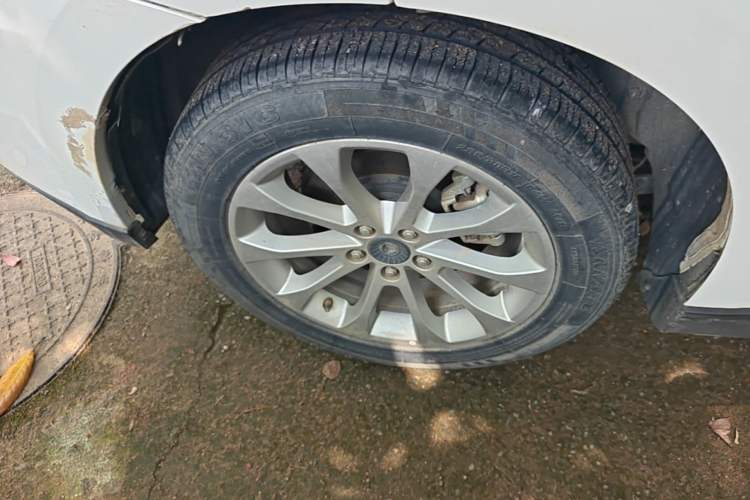 Used Haval H2 2017 Red-Label 1.5T Manual Two-Wheel-Drive Elite Model Right Rear Wheel Hub