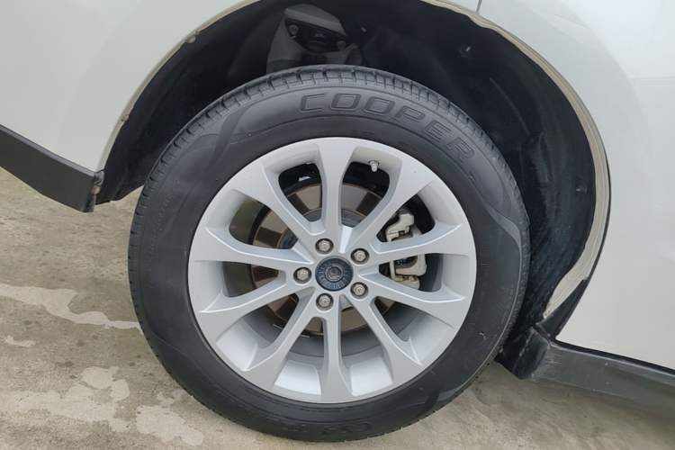 Used Haval H2 2017 Red-Label 1.5T Automatic Two-Wheel Drive Luxury Model Right Rear Wheel Hub