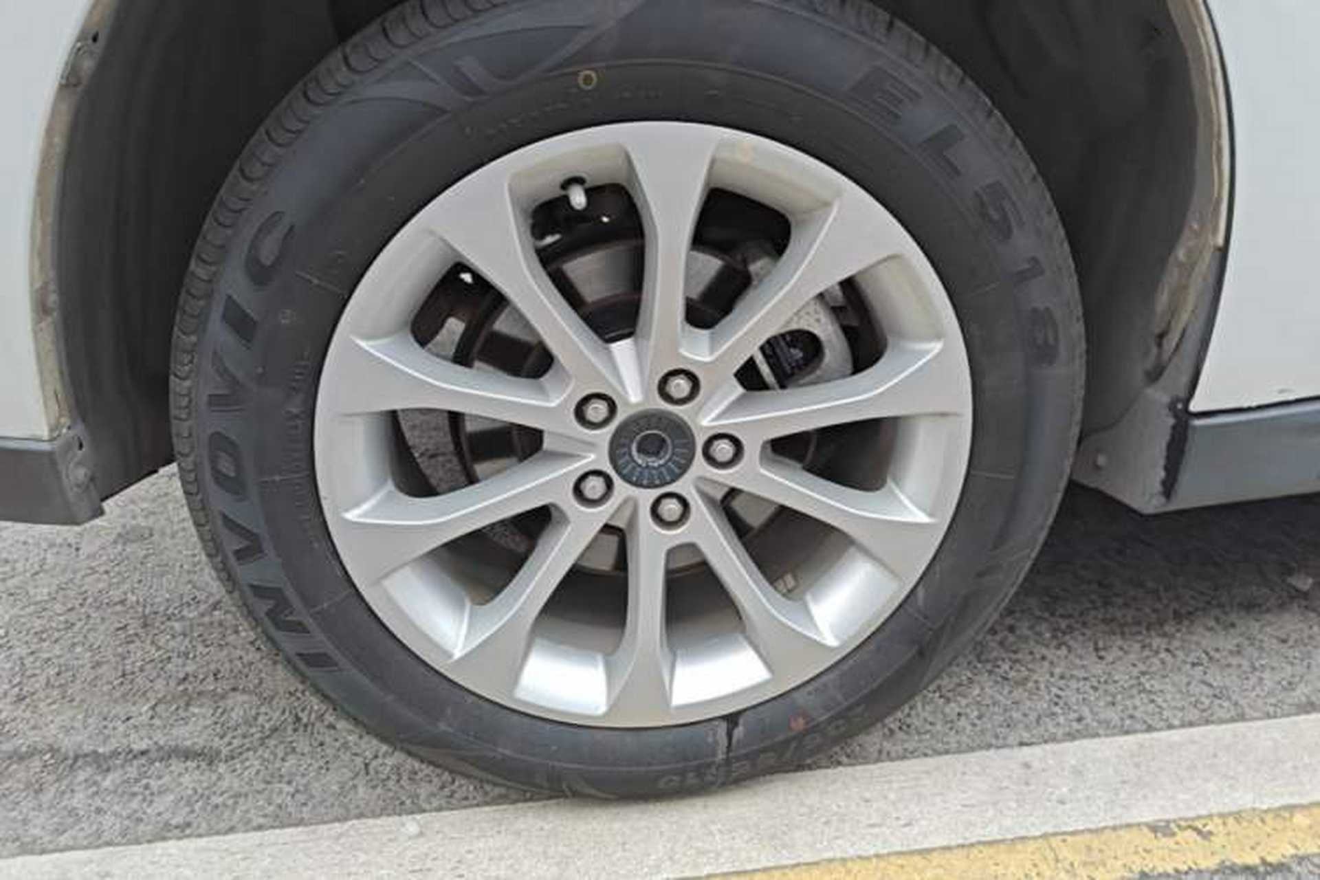 Used Haval H2 2017 Red-Label 1.5T Manual Two-Wheel-Drive Elite Model Right Rear Wheel Hub