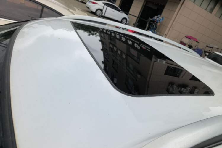 Used Haval H2 2017 Red-Label 1.5T Automatic Two-Wheel Drive Luxury Model Roof