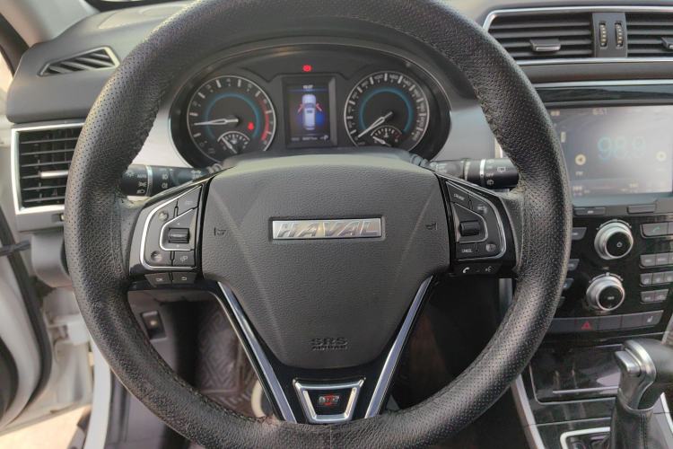 Used Haval H2 2017 Red-Label 1.5T Automatic Two-Wheel Drive Elite Model Steering Wheel
