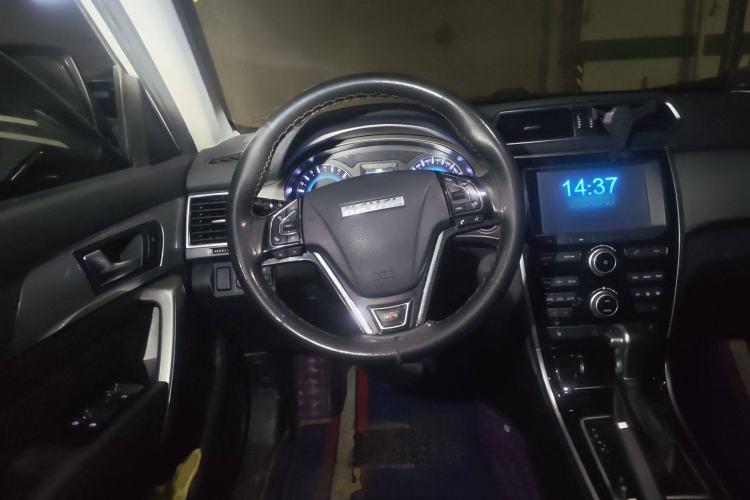 Used Haval H2 2017 Red-Label 1.5T Automatic Two-Wheel Drive Elite Model Steering Wheel