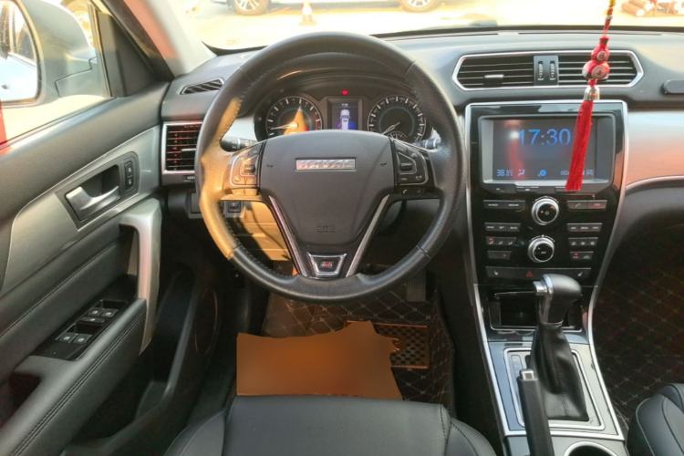Used Haval H2 2017 Red-Label 1.5T Automatic Two-Wheel Drive Elite Model Steering Wheel