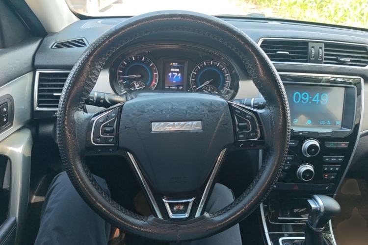 Used Haval H2 2017 Red-Label 1.5T Automatic Two-Wheel Drive Elite Model Steering Wheel