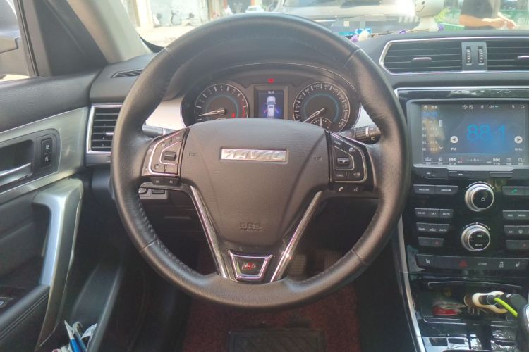 Used Haval H2 2017 Red-Label 1.5T Manual Two-Wheel Drive Luxury Model Steering Wheel