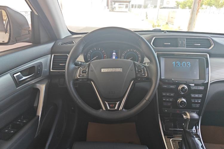 Used Haval H2 2017 Red-Label 1.5T Automatic Two-Wheel Drive Luxury Model Steering Wheel